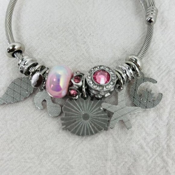 456 Pink Hello Kitty Bracelet cute - Picture 5 of 5